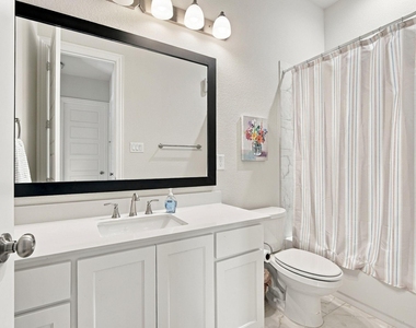 4417 Biscayne Drive - Photo Thumbnail 11