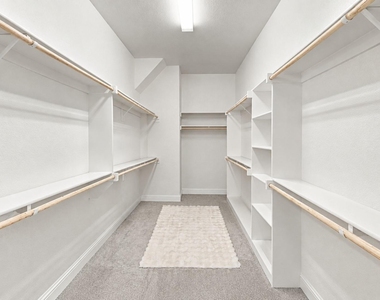 4417 Biscayne Drive - Photo Thumbnail 13