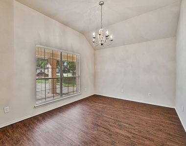5732 Derek Way - Photo Thumbnail 5