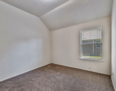 5732 Derek Way - Photo Thumbnail 13