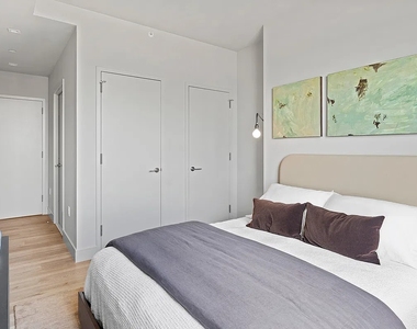 644 East 14th Street - Photo Thumbnail 9