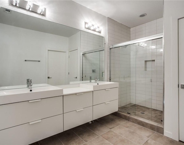 805 Melba Street - Photo Thumbnail 4