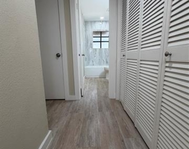 7525 Holly Hill Drive - Photo Thumbnail 11