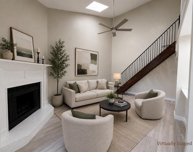 7525 Holly Hill Drive - Photo Thumbnail 2