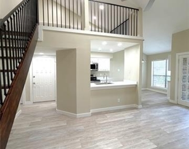 7525 Holly Hill Drive - Photo Thumbnail 3