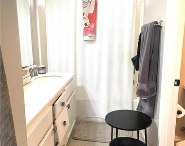 2724 Cambridge - Photo Thumbnail 16