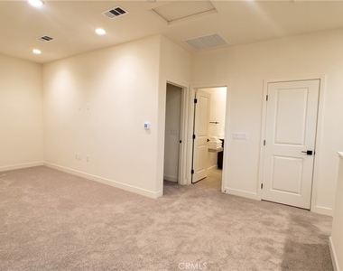 16741 Douglas  Ave - Photo Thumbnail 16