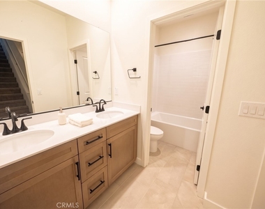 16741 Douglas  Ave - Photo Thumbnail 25