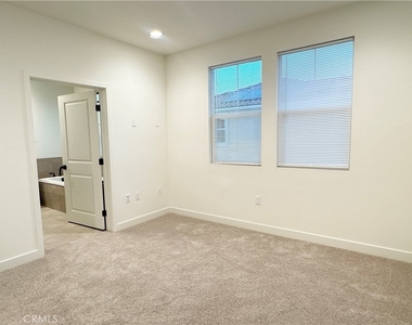 16741 Douglas  Ave - Photo Thumbnail 26