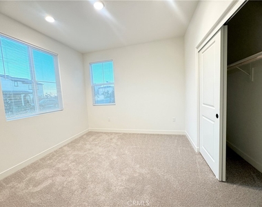 16741 Douglas  Ave - Photo Thumbnail 28