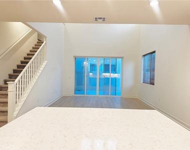 16741 Douglas  Ave - Photo Thumbnail 12