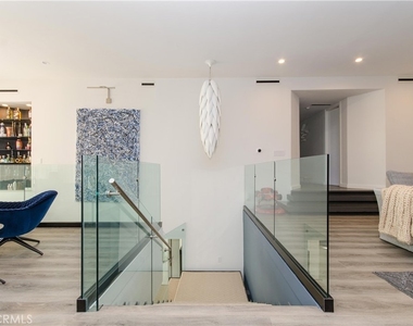 510 Leslie - Photo Thumbnail 21