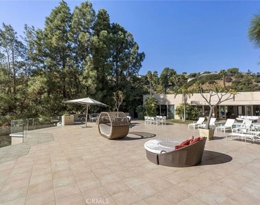 510 Leslie - Photo Thumbnail 1