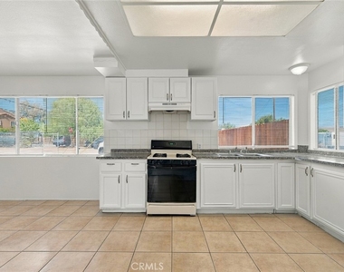 1204 E Avenue Q4 - Photo Thumbnail 11