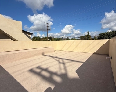13720 Collins - Photo Thumbnail 16
