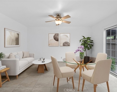 19024 Archwood Street - Photo Thumbnail 12