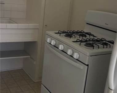 1116 Sartori Avenue - Photo Thumbnail 5