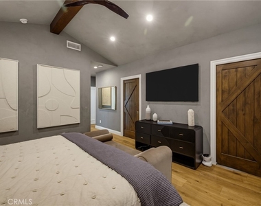 5106 Sharynne Lane - Photo Thumbnail 20