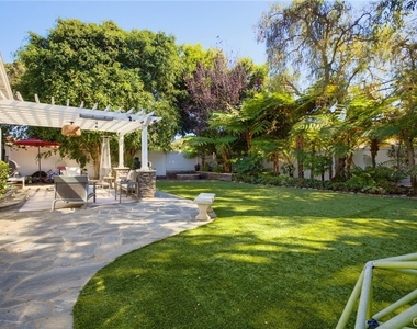 5106 Sharynne Lane - Photo Thumbnail 13