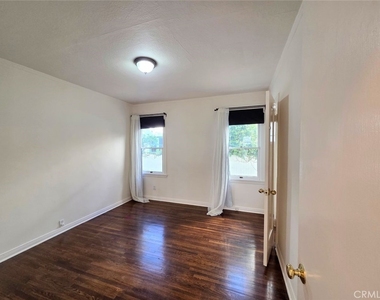 152 Granada Avenue - Photo Thumbnail 17