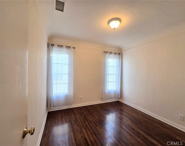 152 Granada Avenue - Photo Thumbnail 15