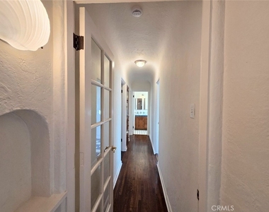 152 Granada Avenue - Photo Thumbnail 14