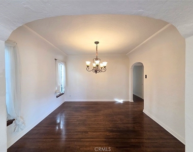 152 Granada Avenue - Photo Thumbnail 6