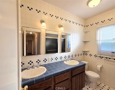 152 Granada Avenue - Photo Thumbnail 22