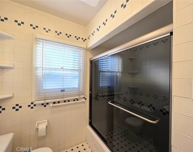 152 Granada Avenue - Photo Thumbnail 23