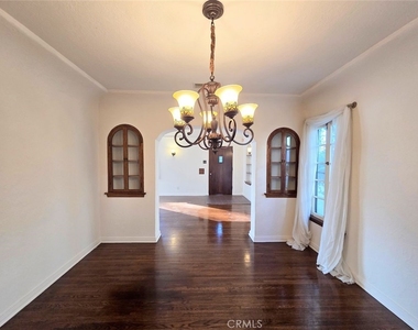 152 Granada Avenue - Photo Thumbnail 8