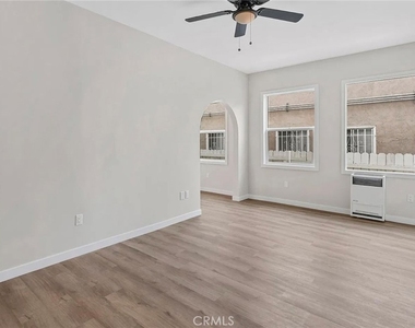 1829 E 4th St - Photo Thumbnail 10