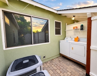 2108 W Valencia Dr - Photo Thumbnail 5