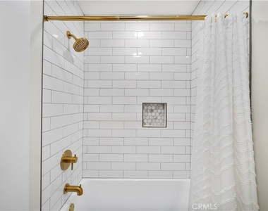 5010 Elmwood - Photo Thumbnail 34