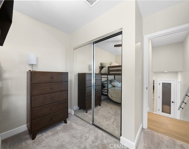 5010 Elmwood - Photo Thumbnail 37