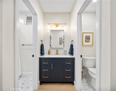 5010 Elmwood - Photo Thumbnail 32
