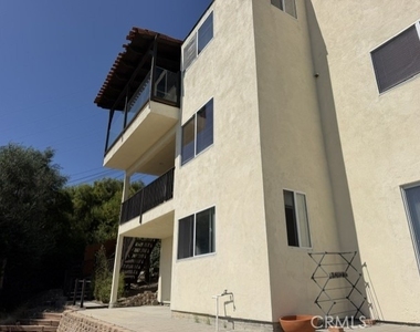 1361 W 35th Street - Photo Thumbnail 30