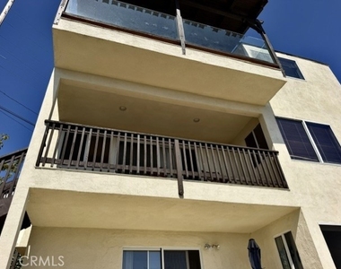 1361 W 35th Street - Photo Thumbnail 31
