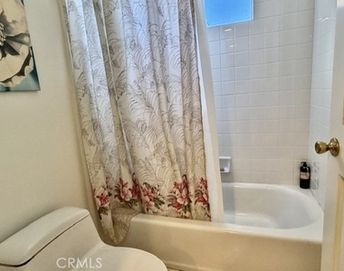 1361 W 35th Street - Photo Thumbnail 24