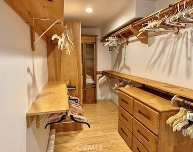 1361 W 35th Street - Photo Thumbnail 16