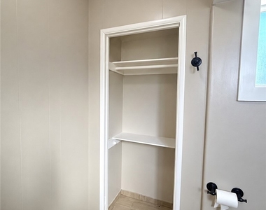 1520 Beech Avenue - Photo Thumbnail 5