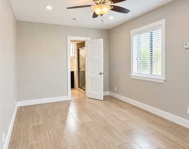 1520 Beech Avenue - Photo Thumbnail 6