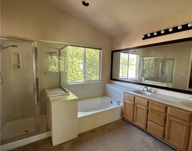 1115 Sage Hill Drive - Photo Thumbnail 26
