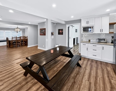 3701 Catalina Drive - Photo Thumbnail 24