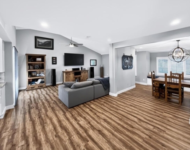3701 Catalina Drive - Photo Thumbnail 13