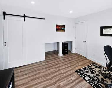 3701 Catalina Drive - Photo Thumbnail 34