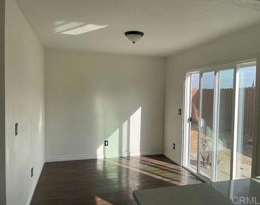 6977 Dock Court - Photo Thumbnail 4