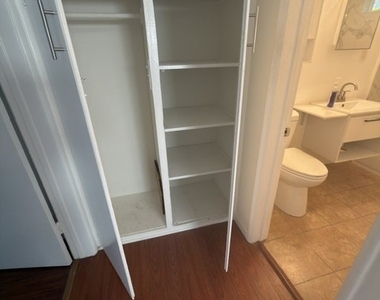 1017 Western Avenue - Photo Thumbnail 7