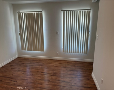 465 N Marengo Avenue - Photo Thumbnail 7