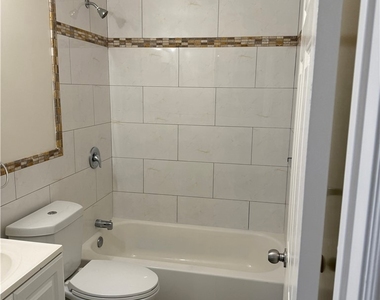 465 N Marengo Avenue - Photo Thumbnail 8