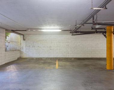 11818 Moorpark Street - Photo Thumbnail 29